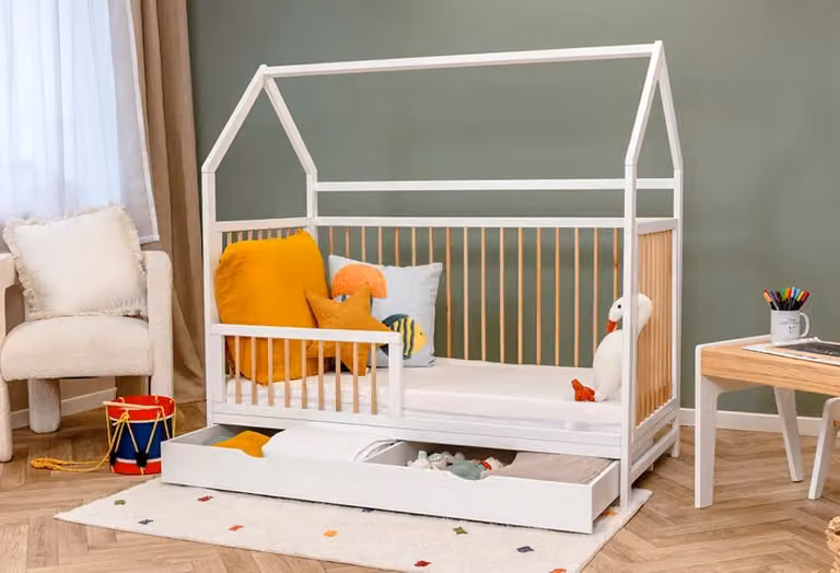 Hypnia Scandinavisch Babybedje met Drop Side in Wit Gelakt Massief Hout