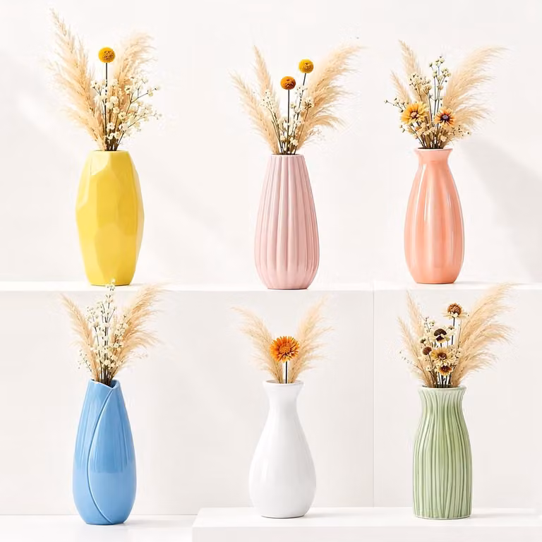 Set van 6 kleurrijke keramische mini-vazen met glanzend glazuur voor moderne boho en Scandinavische decoratie