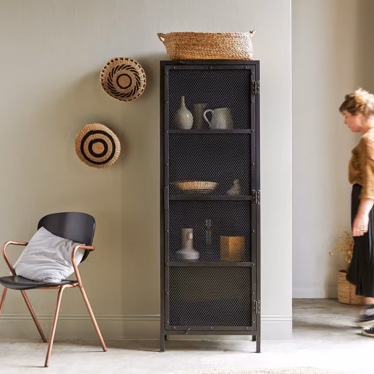 Tikamoon Servieskast Industrial met Glazen Deuren en Metalen Elementen - Zwart - B: 60 cm, D: 35 cm, H: 175 cm