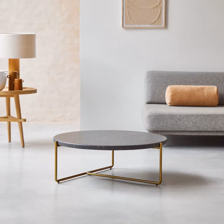 Tikamoon Moderne Ronde Salontafel met Terrazzo Blad en Metalen Onderstel - Grijs, Bruin en Goud - B/D/H: 80 x 80 x 44,05 cm