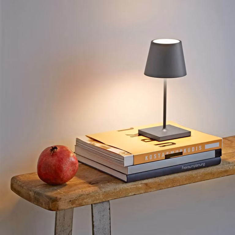 Sigor Nuindie 2.0 oplaadbare LED tafellamp, grijs aluminium, dimbaar, IP54, Hoogte: 25 cm