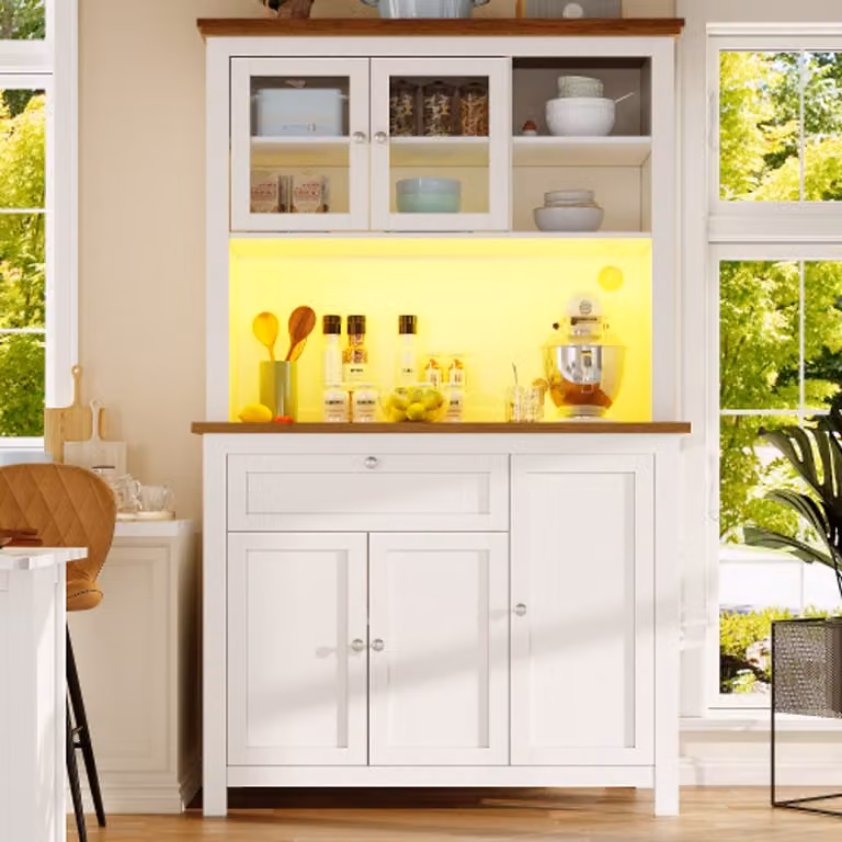 Witte hoge buffetkast met glazen deuren en LED-verlichting, vitrinekast met verstelbare planken, B: 104 cm, D: 40 cm, H: 180 cm
