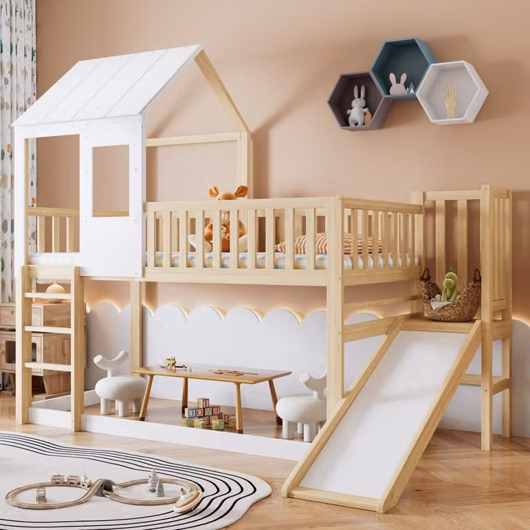 Sweiko Hoogslaper met glijbaan en ladder, huisbed met dak en raam, kinderbedje met valbeveiliging, dennenhout, Natuur&Wit, 90 x 200 cm