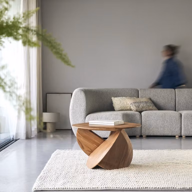 Tikamoon Salontafel van massief teak, rond, bruin, B: 70 cm, D: 70 cm, H: 42 cm