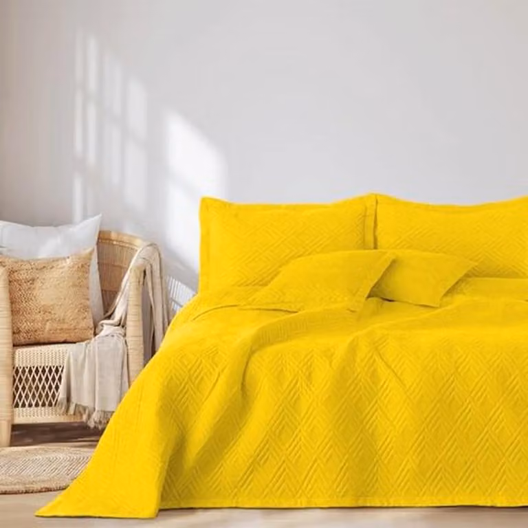 Dubbelzijdige sprei Ophelia met ultrasoon stiksel in geel, 200 x 220 cm