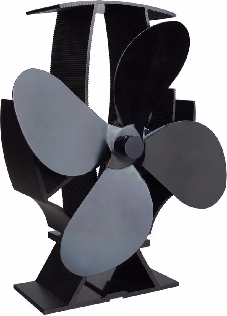Zwarte metalen kachelventilator voor houtkachels en haarden