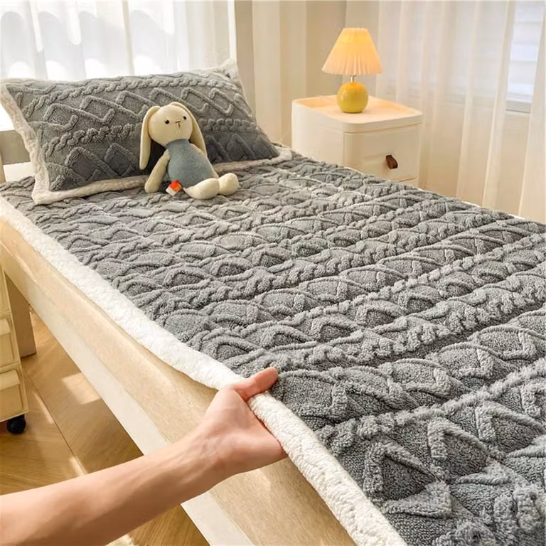 Merkloze Winter Grondmatras Topper - Extra Warm en Zacht Gewatteerd - 90 x 200 cm
