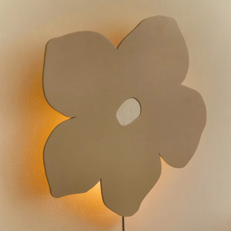 ferm LIVING Poesie LED wandlamp voor de kinderkamer, lichtbeige, Ø 37 cm