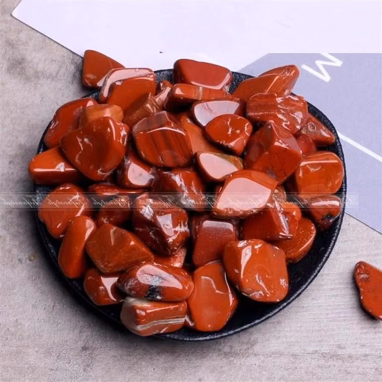 Decoratieve Rode Natuurlijke Kristallen voor Meditatie en Ontspanning - 50g