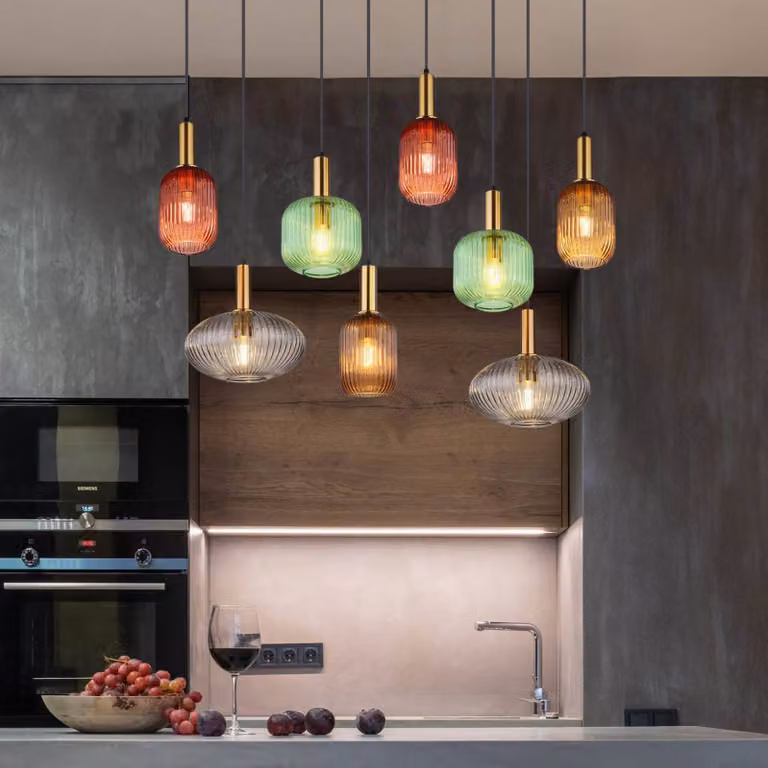 Globo Normy 8-lichts hanglamp multicolor met glazen bollen en goud/messing details, dimbaar